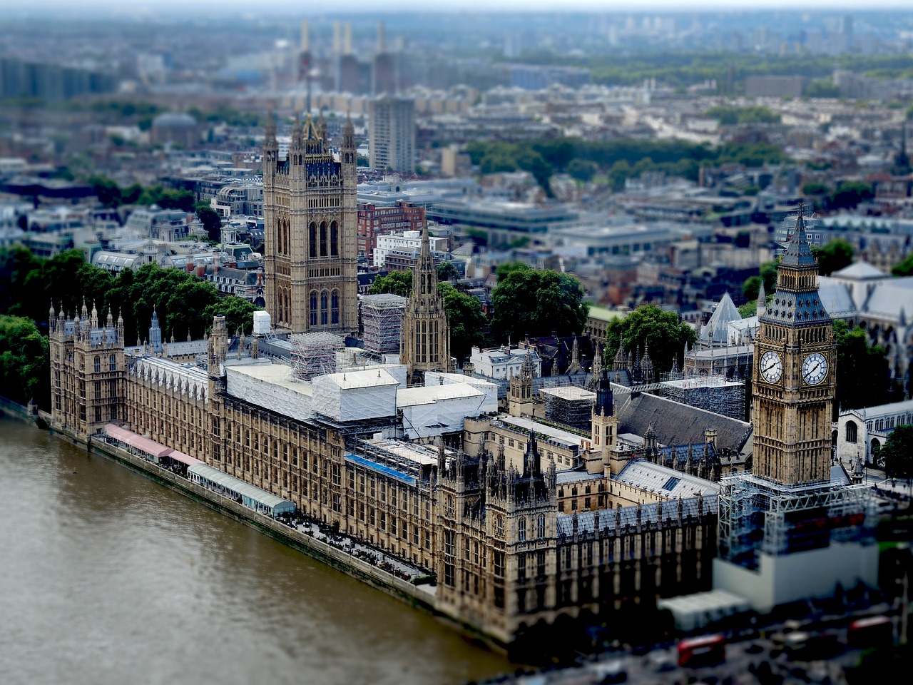 英国疫情最新动态分析与更新