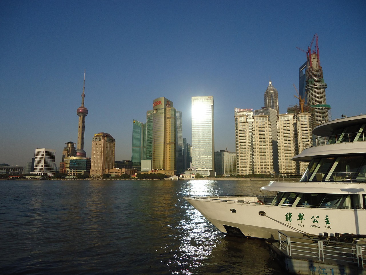 上海建工股票投资前景深度解析