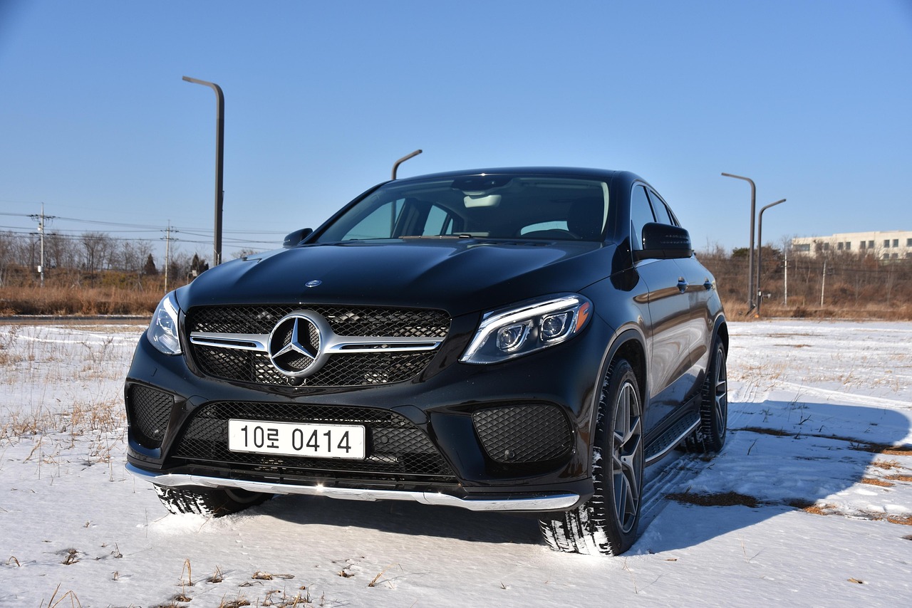GLC 260奔驰价格揭秘，豪华中型SUV的价值与定位