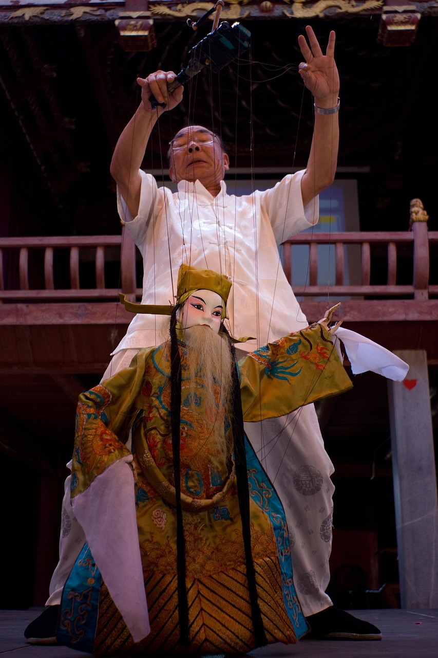 京剧璀璨明珠，演员闫巍的艺术人生之路