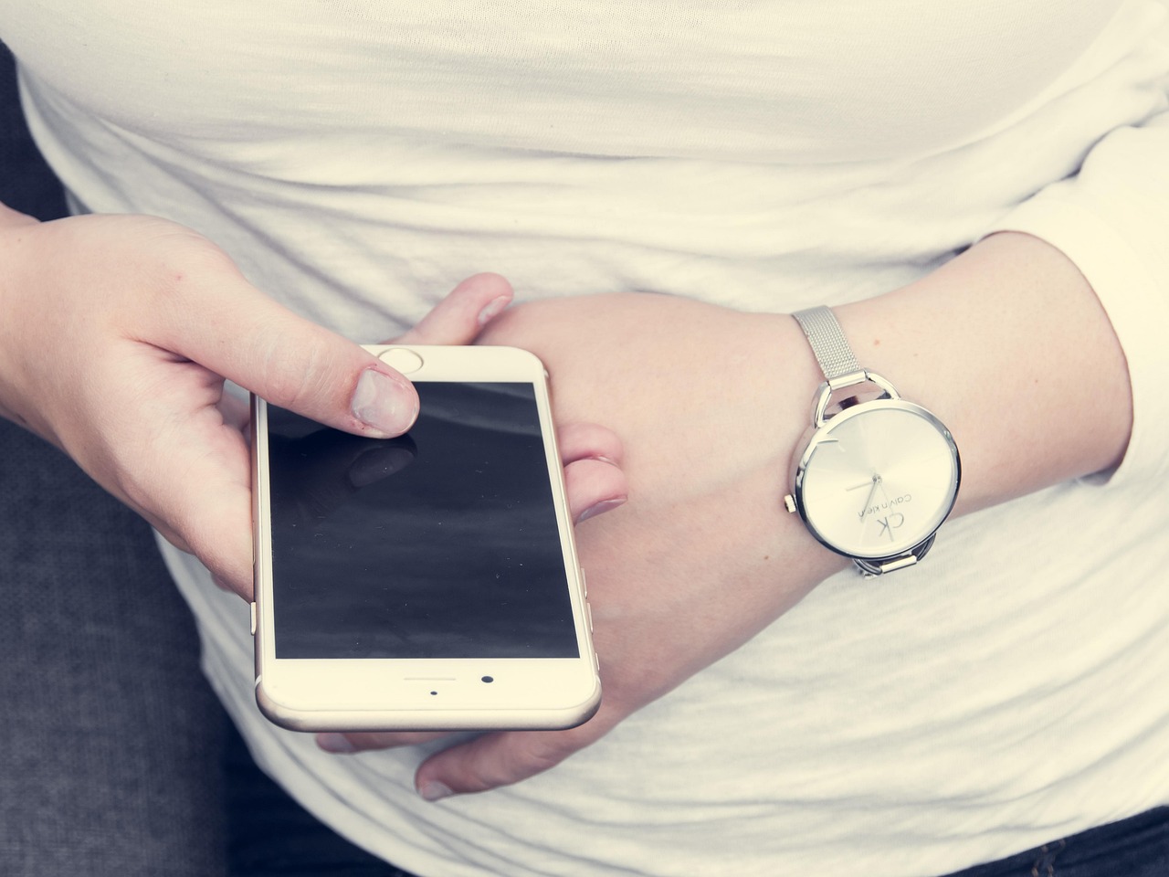 最新短信骚扰手段及其应对策略揭秘