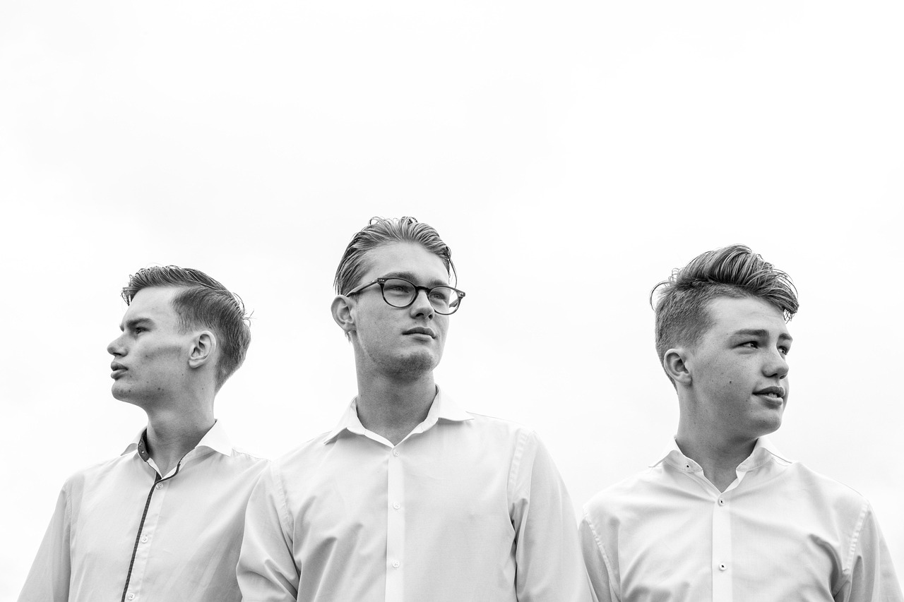 大轰炸演员表揭秘与影片深度解析