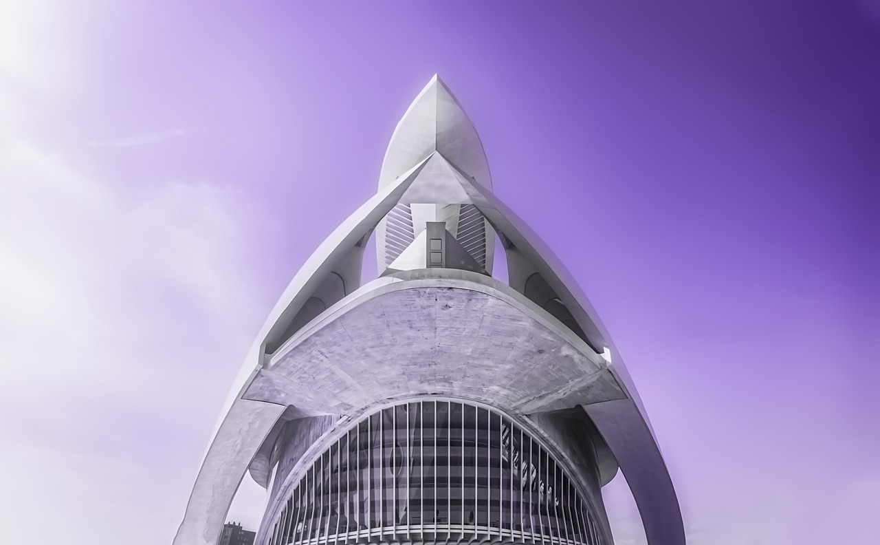 茵成钢最新动态引领行业创新,塑造未来建筑美学新篇章