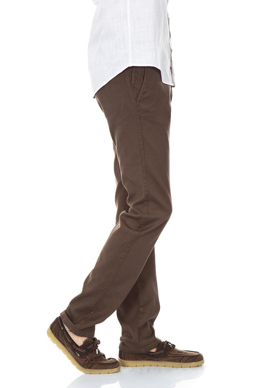 最新裤子挂法图片,时尚收纳新潮流的启示