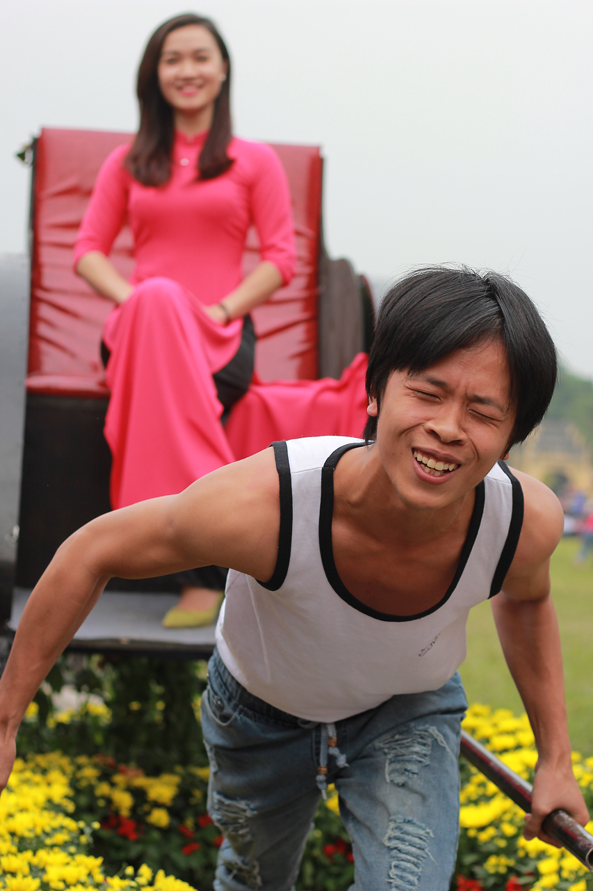 试镜女演员，幕后与幕前的挑战与故事