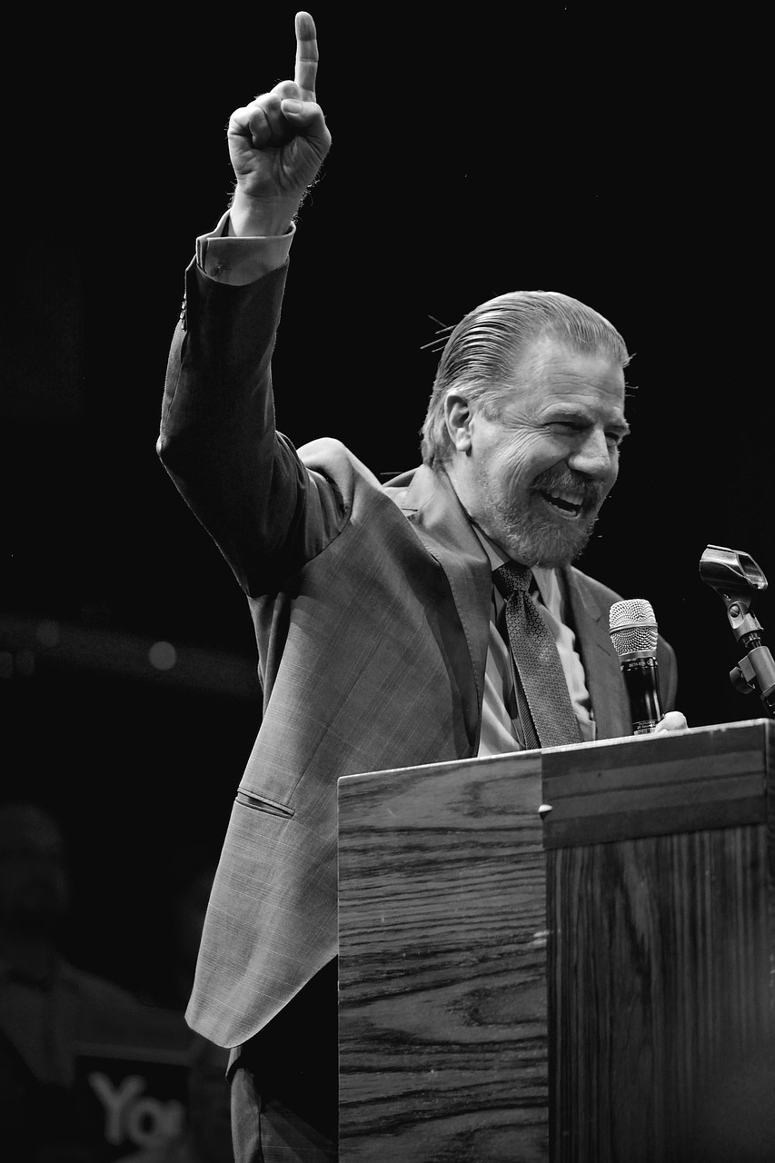 最新轻量化货车报价及市场动态分析概览