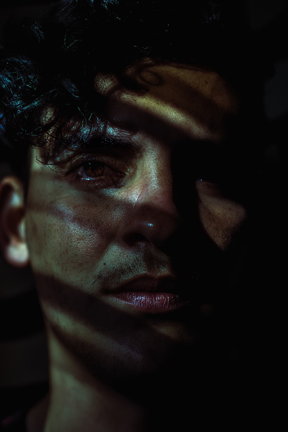 灰白动漫头像的魅力探索