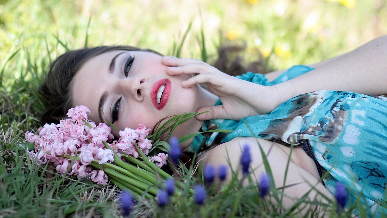 神秘老公甜蜜邂逅,缘分编织的甜蜜纠缠最新章节