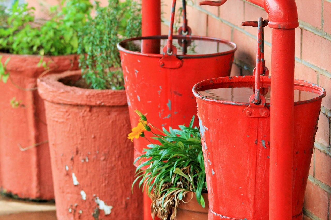塑料水桶批发价格详解，市场分析与购买策略指南