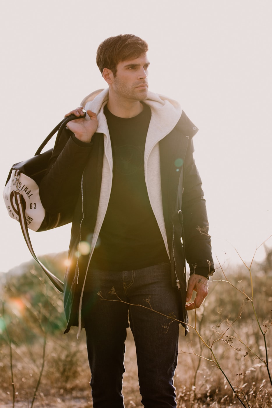 年轻男明星,闪耀娱乐圈的璀璨新星之光