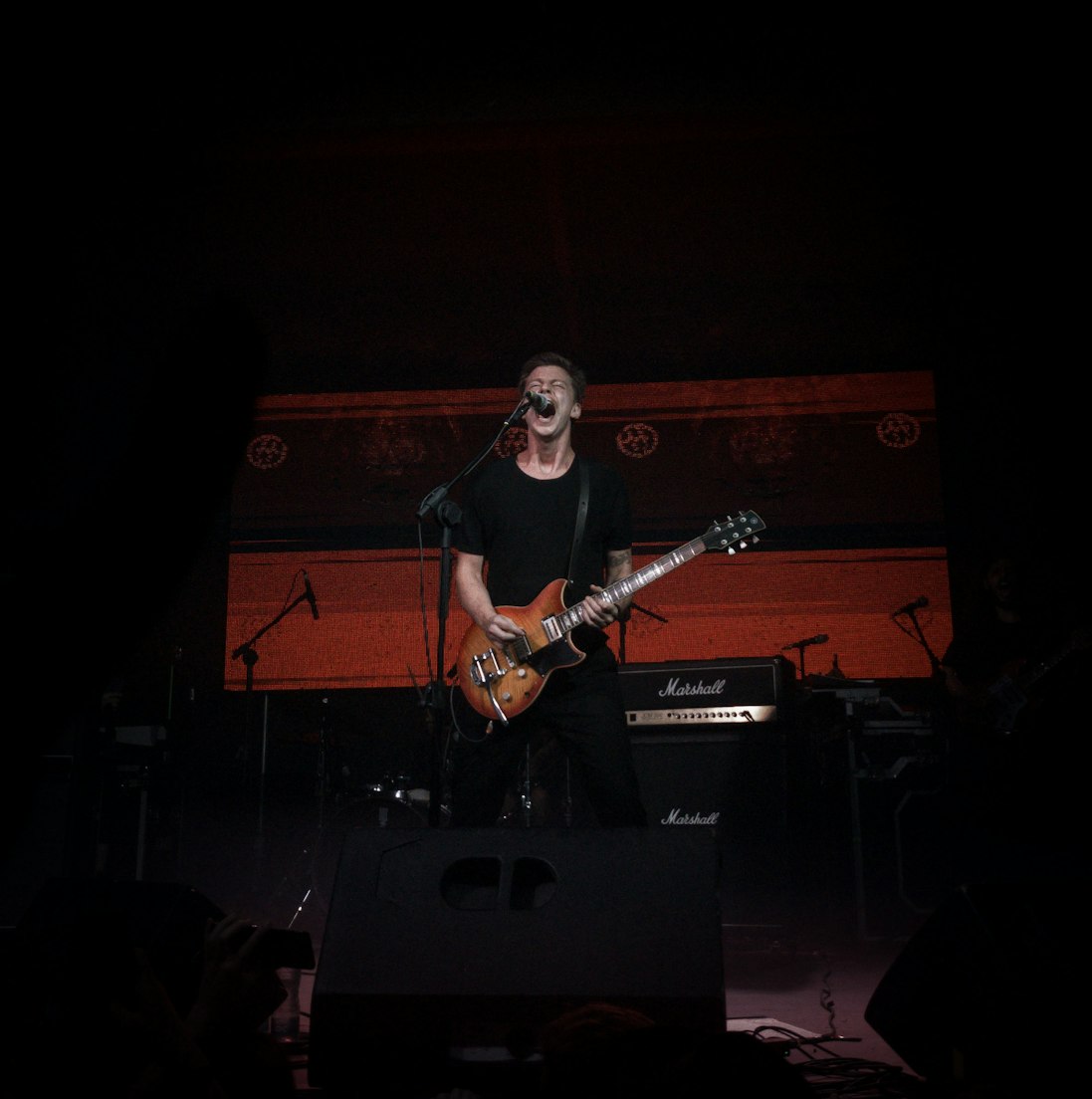 中央电视台主持人璀璨星辉下的声音传奇