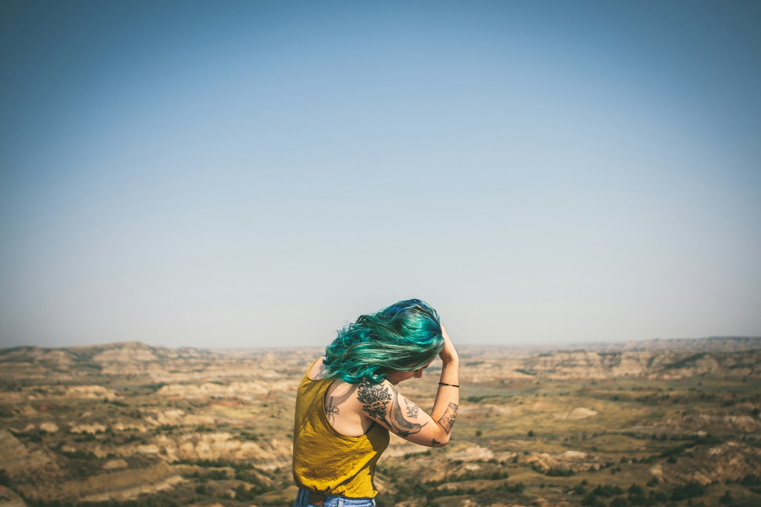 萧峥最新动态，探索新时代新征程的领导者风采