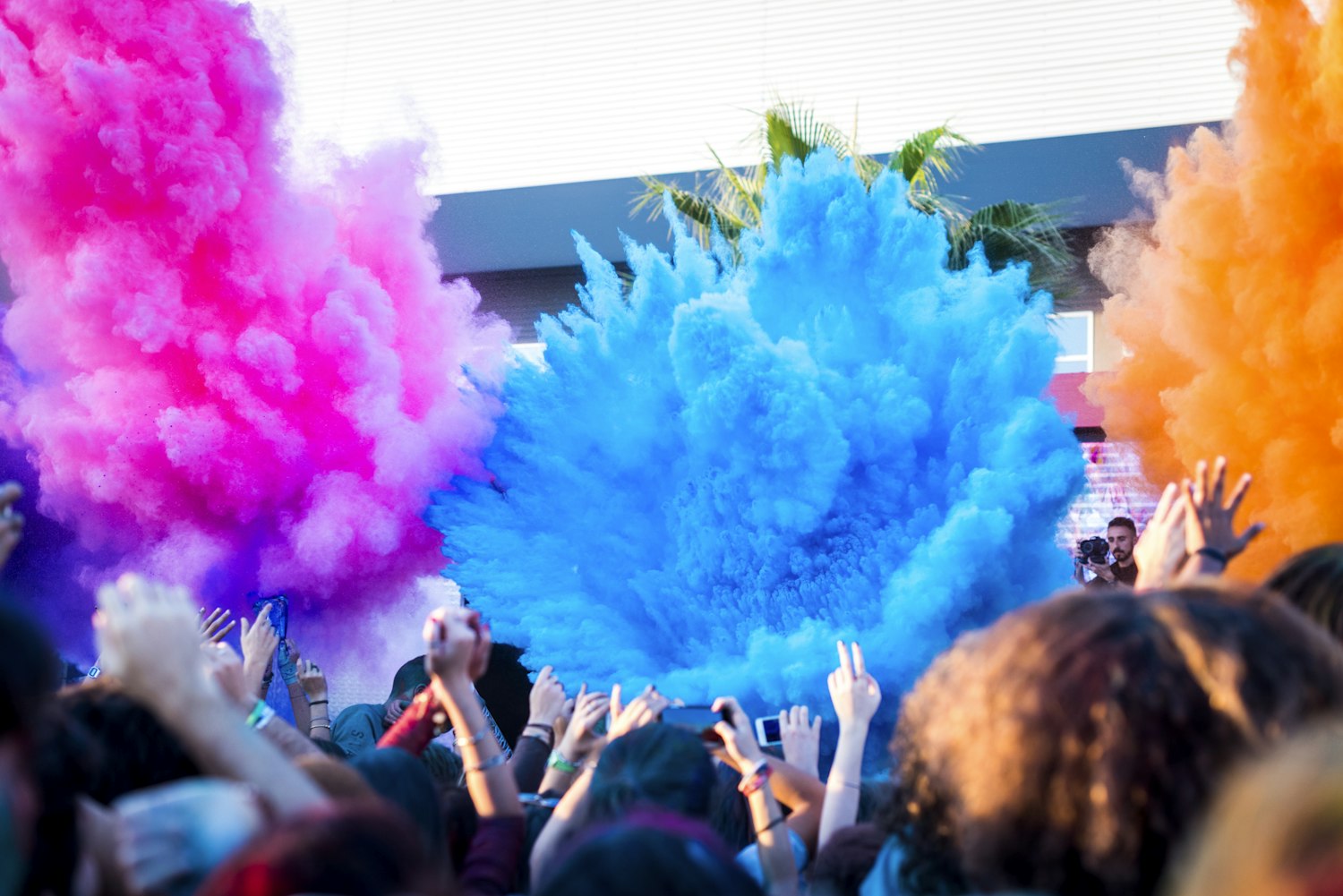 谢娜，从舞台到银幕的跨界之旅