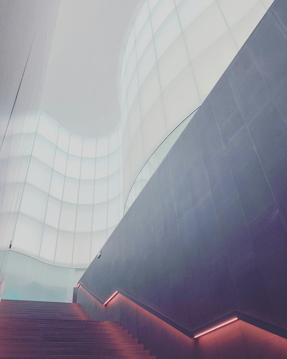 探索现代科技与传统文化融合之美的朴成动态