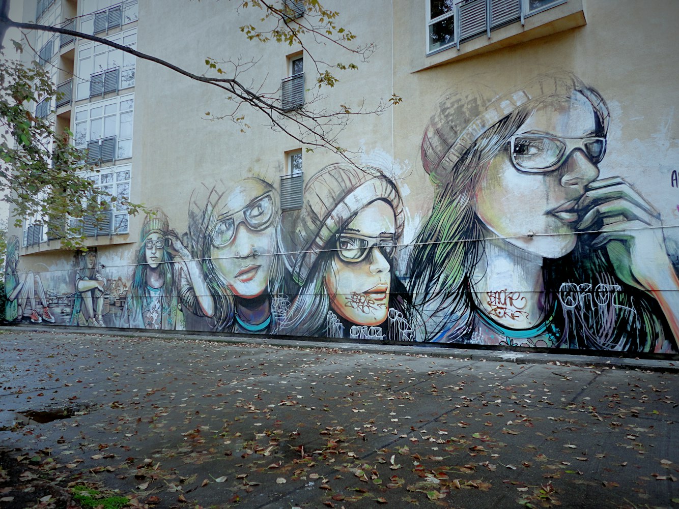 科技与艺术交融,电脑背景动漫的魅力展现