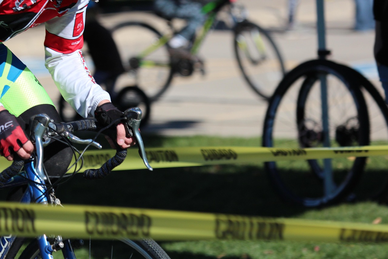 打蛋比赛,速度与技巧的完美对决!