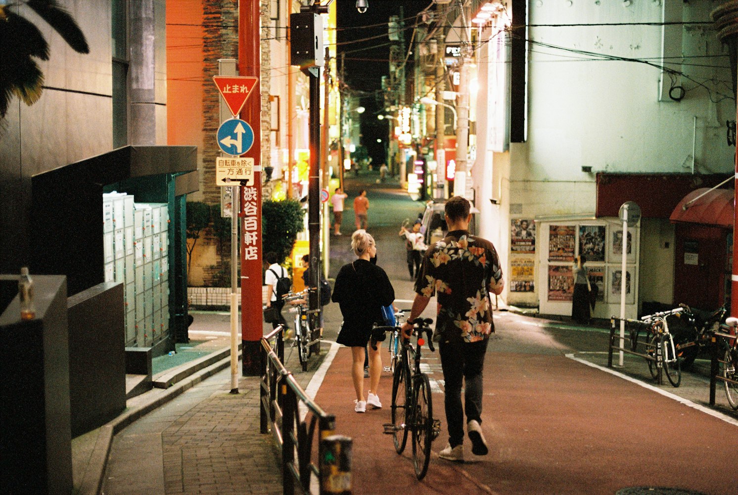 上海电影制片厂演员，光影世界的璀璨星辰