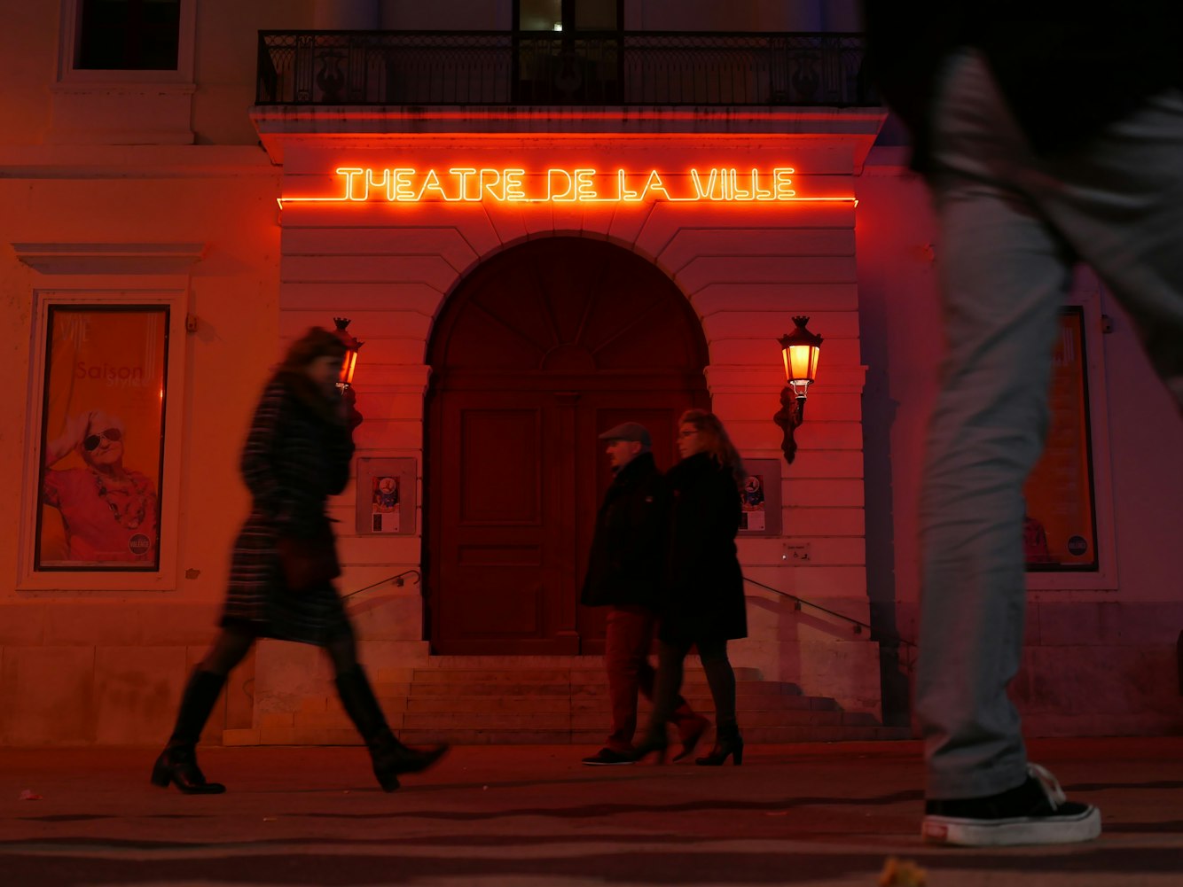 电影终极格斗，热血与挑战的舞台之战