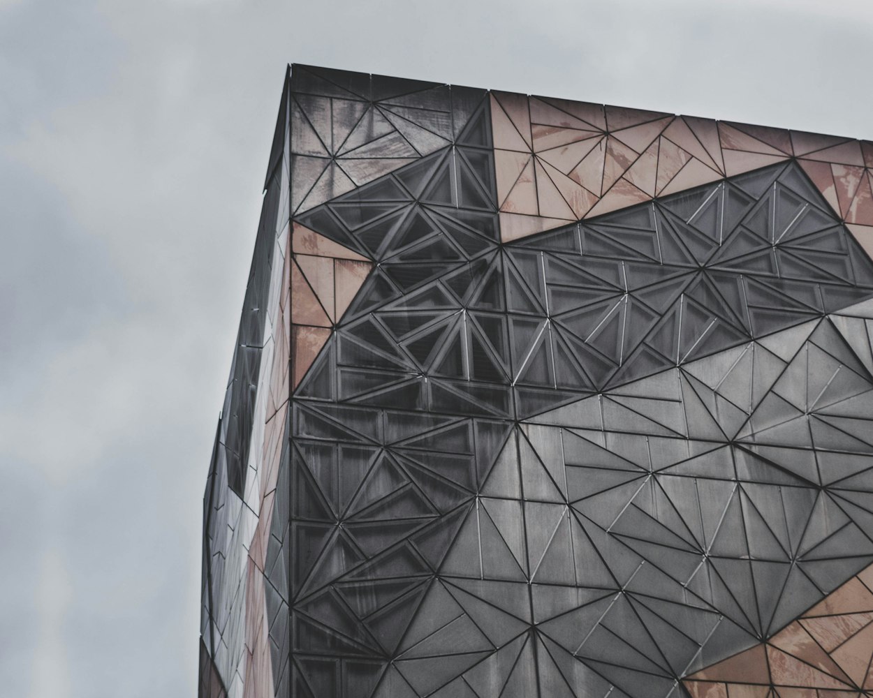 奥克股份引领行业变革,共创绿色未来最新动态