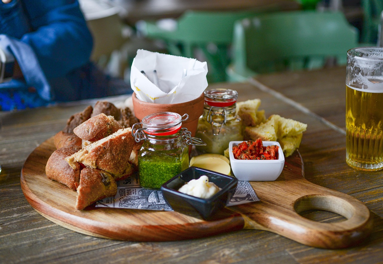 通辽做饭阿姨招聘,构建优质餐饮服务团队的关键一环